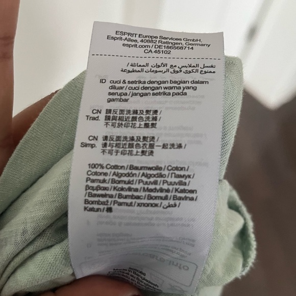 🌺 5/$30 🌺 Esprit 100% cotton sage blue t-shirt / baby t feather print - Picture 4 of 4